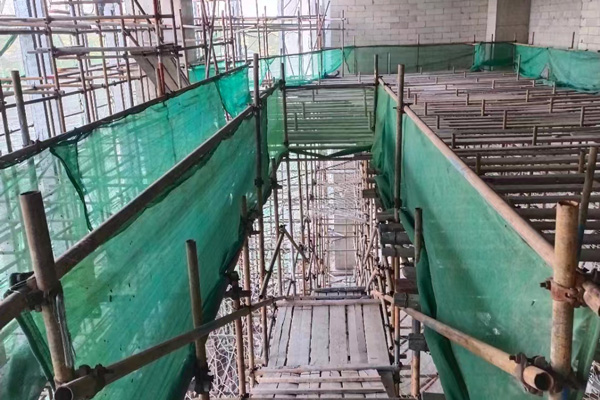 沈陽腳手架搭建通道時應該建造為多寬？